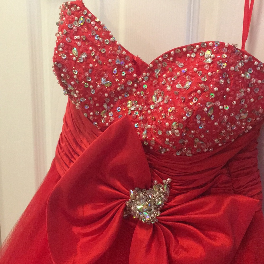Red strapless Dress 👗 - Picture 3 of 4
